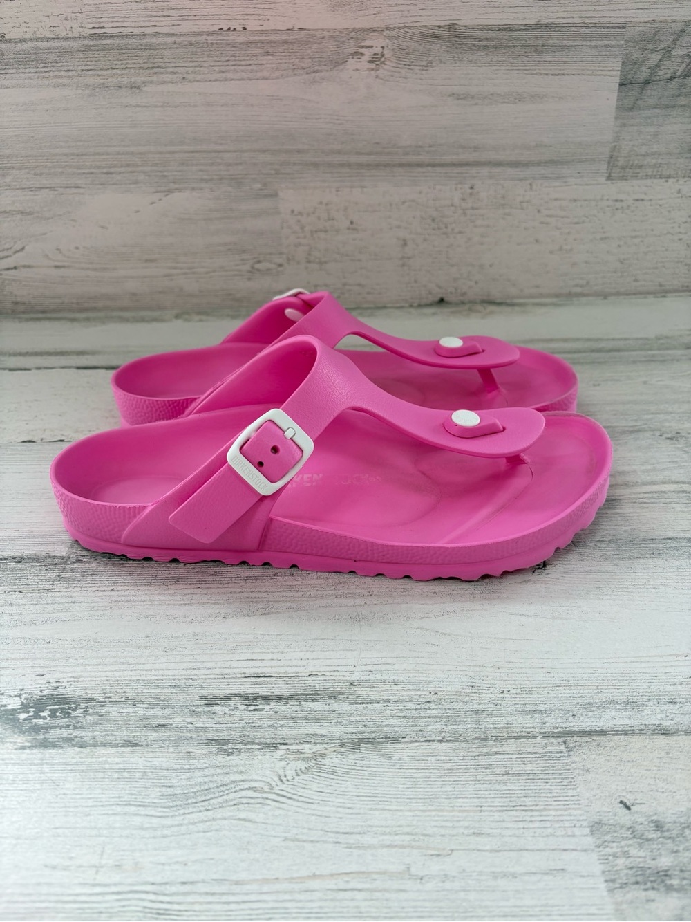 Birkenstock Womenโs Size EU39 US 8-8.5 Gizeh EVA Lightweight Sandals In Pink